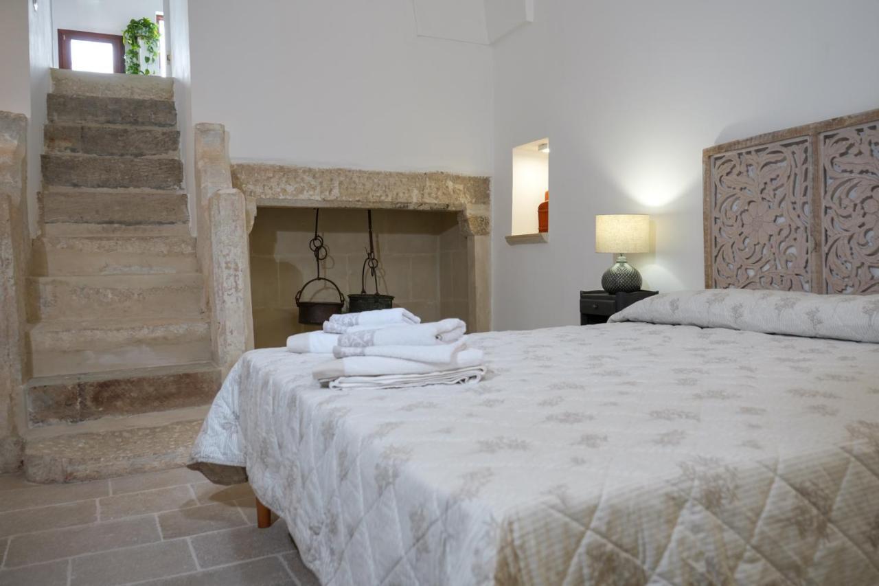 Hotel Palazzo Salvatori à Soleto Extérieur photo