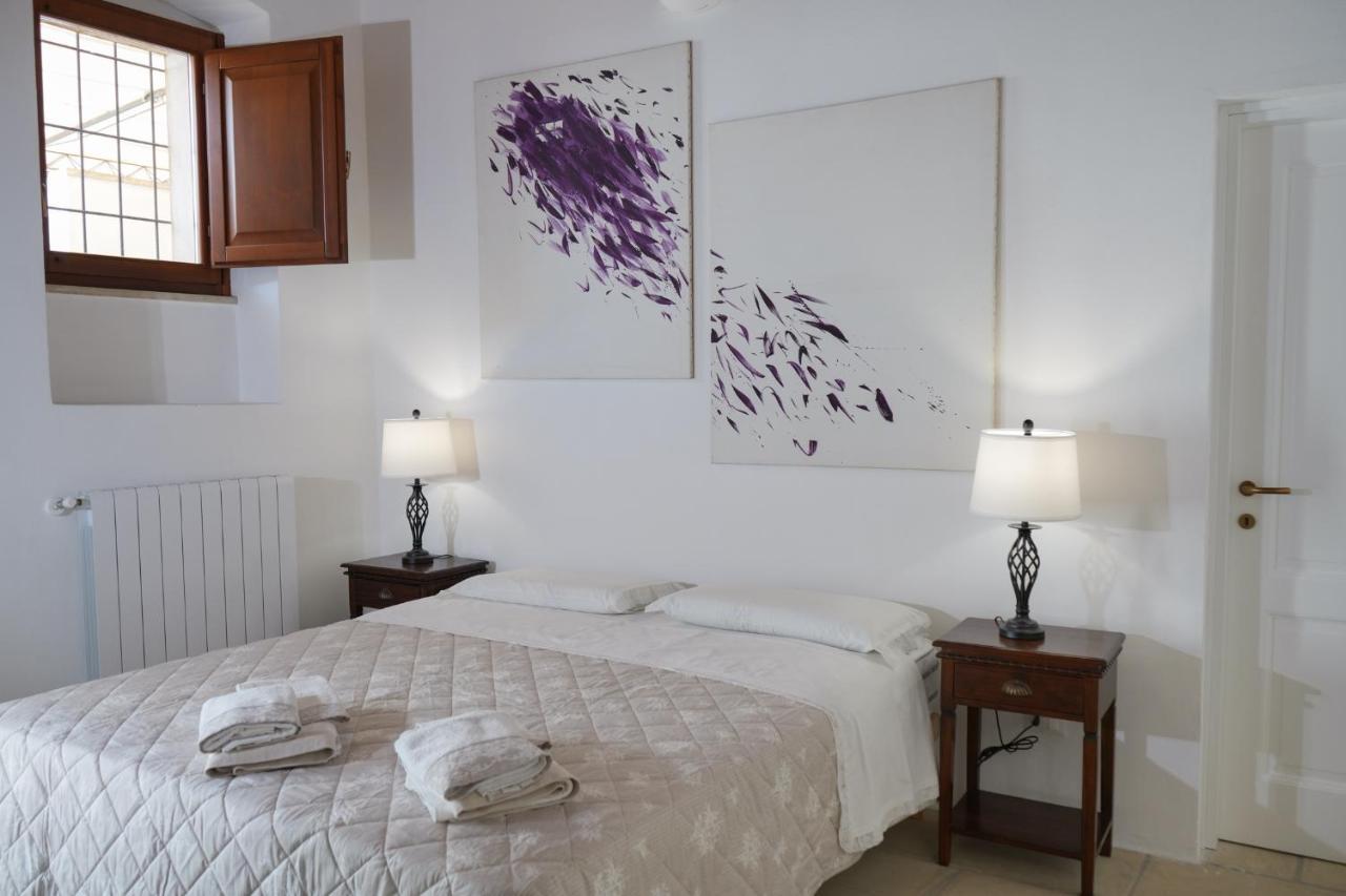 Hotel Palazzo Salvatori à Soleto Extérieur photo