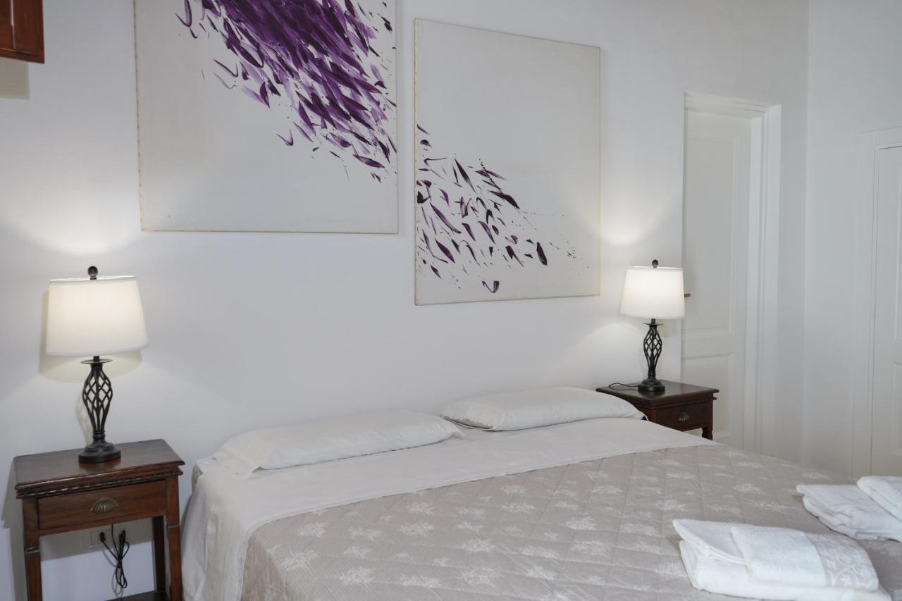 Hotel Palazzo Salvatori à Soleto Extérieur photo